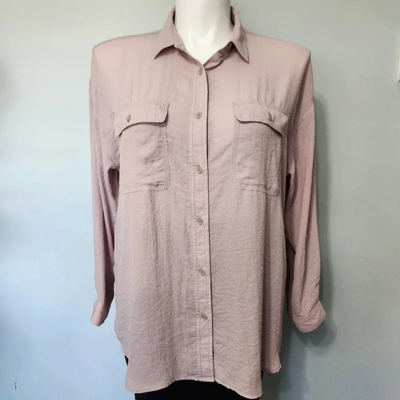 Uniqlo taupe button down top - Picture 1 of 14